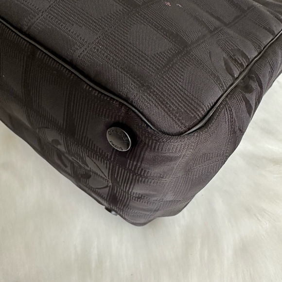 SOLD Travel Line Tote bag - Picture 11 of 17